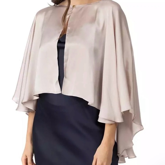 Giani Bernini Women's Satin Capelet Evening Wrap with Closure. NWT Nude Color - Picture 3 of 7